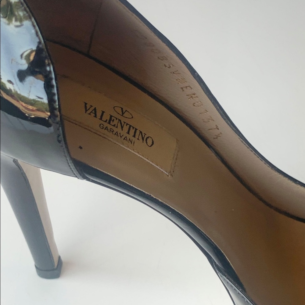 VALENTINO, Patent Leather Bow Accents D'Orsay Pumps - Picture 5 of 8